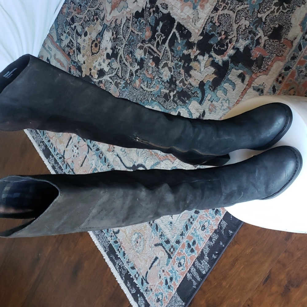 OTK tall Suede Boots. Black.